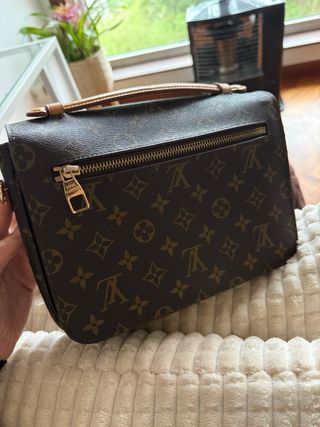 Borsa Louis Vuitton vendita solo di persona