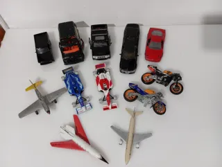 Lote  coches, motos y aviones para maquetas