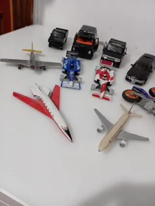 Lote  coches, motos y aviones para maquetas