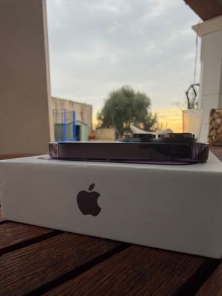 iPhone 14 Pro Max viola in perfette condizioni