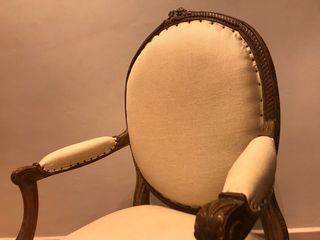 Butaca tapizada madera