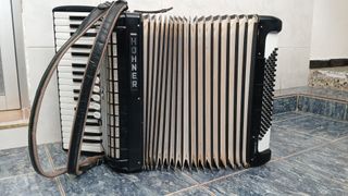 ACORDEON HOHNER TANGO II S NEGRO VINTAGE