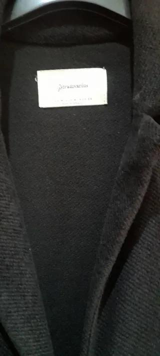 Abrigo Stradivarius Negro
