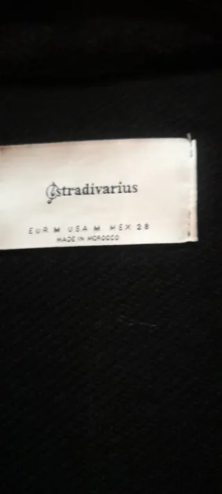 Abrigo Stradivarius Negro