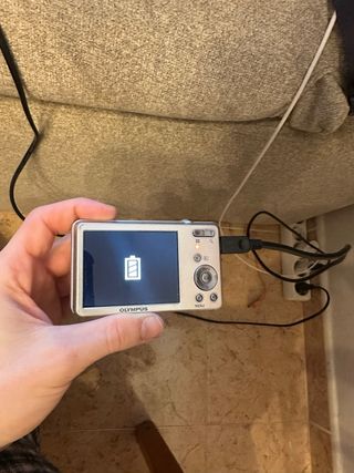 Digicam Olympus VG-150 · 12 MP compacta vintage