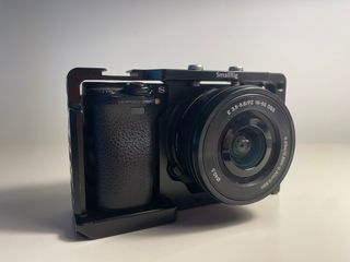 Sony a6300 + Accesorios Cámara