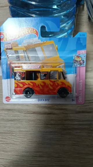 Hot Wheels Quick Bite Camión Comida Rápido
