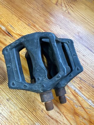 Pedales de plástico para bicicleta