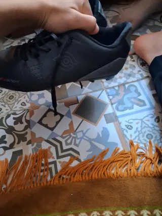 Botas de fútbol negras