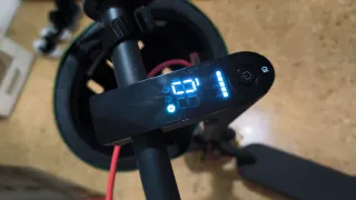 Dos Patinetes Eléctricos Negros ambos por 300€