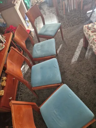 Juego de 4 sillas de comedor madera cerezo