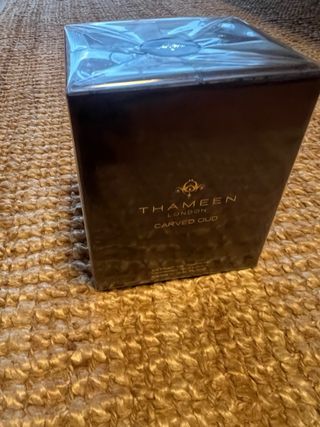 Perfume Thameen Carved Oud 100ml Extracto perfume.