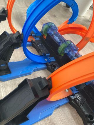 Pista Hot Wheels Triple Loop
