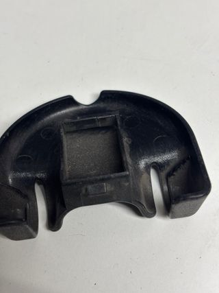 Tapa embellecedora perno asiento A2039220030(c)