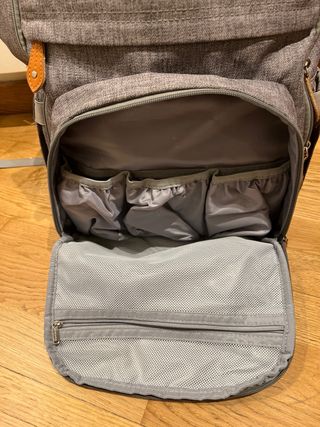 Mochila para bebé gris