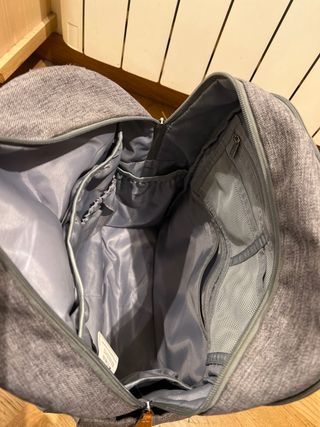 Mochila para bebé gris