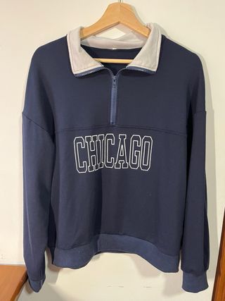 Sudadera azul marino con logo Chicago