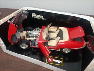 Jaguar E-Cabriolet 1961 Burago 1:18