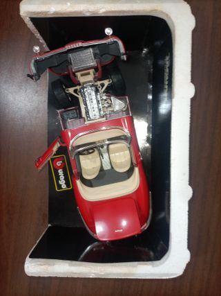 Jaguar E-Cabriolet 1961 Burago 1:18