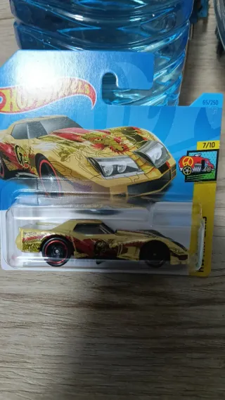 Hot Wheels Drag Bus 7/10