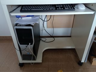 Tavolo da scrivania con ruote