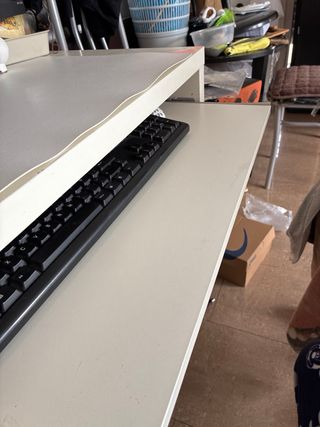 Tavolo da scrivania con ruote