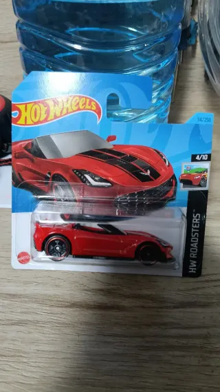 Hot Wheels Corvette C7 Roadster Rojo