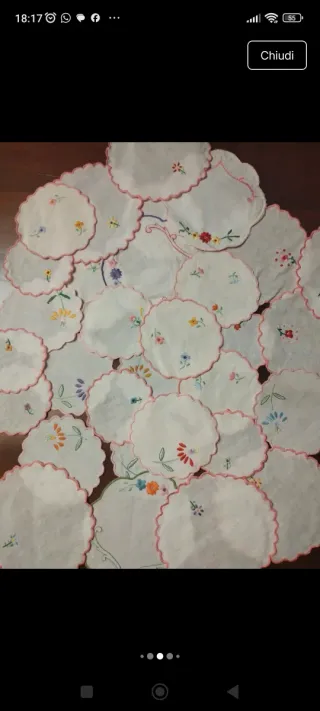 Centrini ricamati a mano idea bomboniera