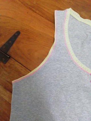 Camiseta Punto Blanco Rayas Rosas y Grises