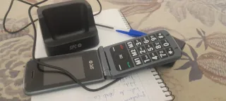 Teléfono móvil SPC gris