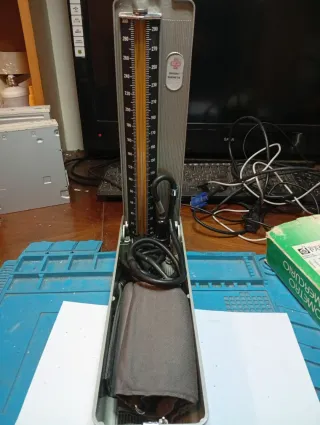 Sfigmomanometro Mercurio