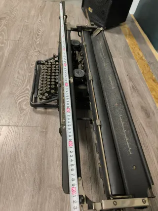 Máquina de escribir Underwood antigua