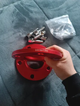 Separadores de Ruedas Rojos