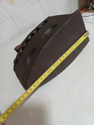 Bonita Plancha antigua de carbon