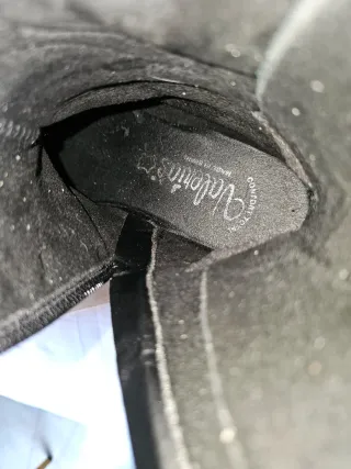 Botas altas de piel negras