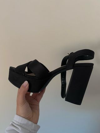 Tacones negros plataforma