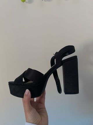 Tacones negros plataforma