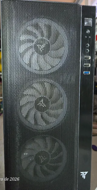 PC Gaming Ryzen 7 5700G 32GB RAM RGB + Corsair 650