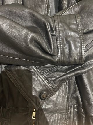 Chaqueta de cuero negra muy oversized