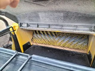 Barredora de césped artificial Roll & Comb