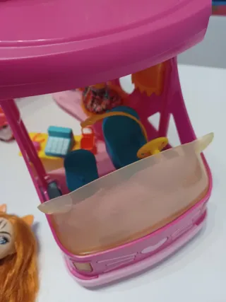 Caravana Enchantimals con figuras