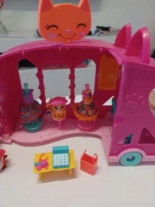 Caravana Enchantimals con figuras