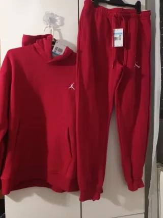 Conjunto Jordan Rojo Hombre