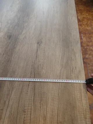 Mesa de comedor de madera