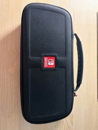 Nintendo Switch OLED con 2 giochi