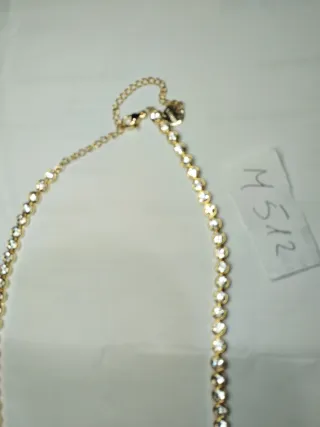 M512 Collana girocollo inox oro con pietre luccica