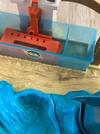 Pista Hot Wheels Cambio de Color Tiburón