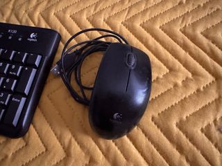 Teclado Logitech K120 y Ratón Logitech B100