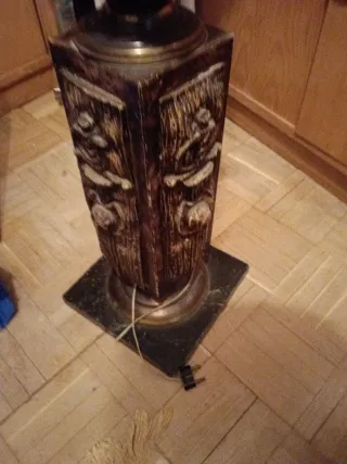 Lámpara de pie madera Don Quijote