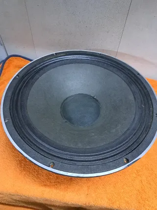 Pareja altavoces DAS CX-32 15 8 Ohms